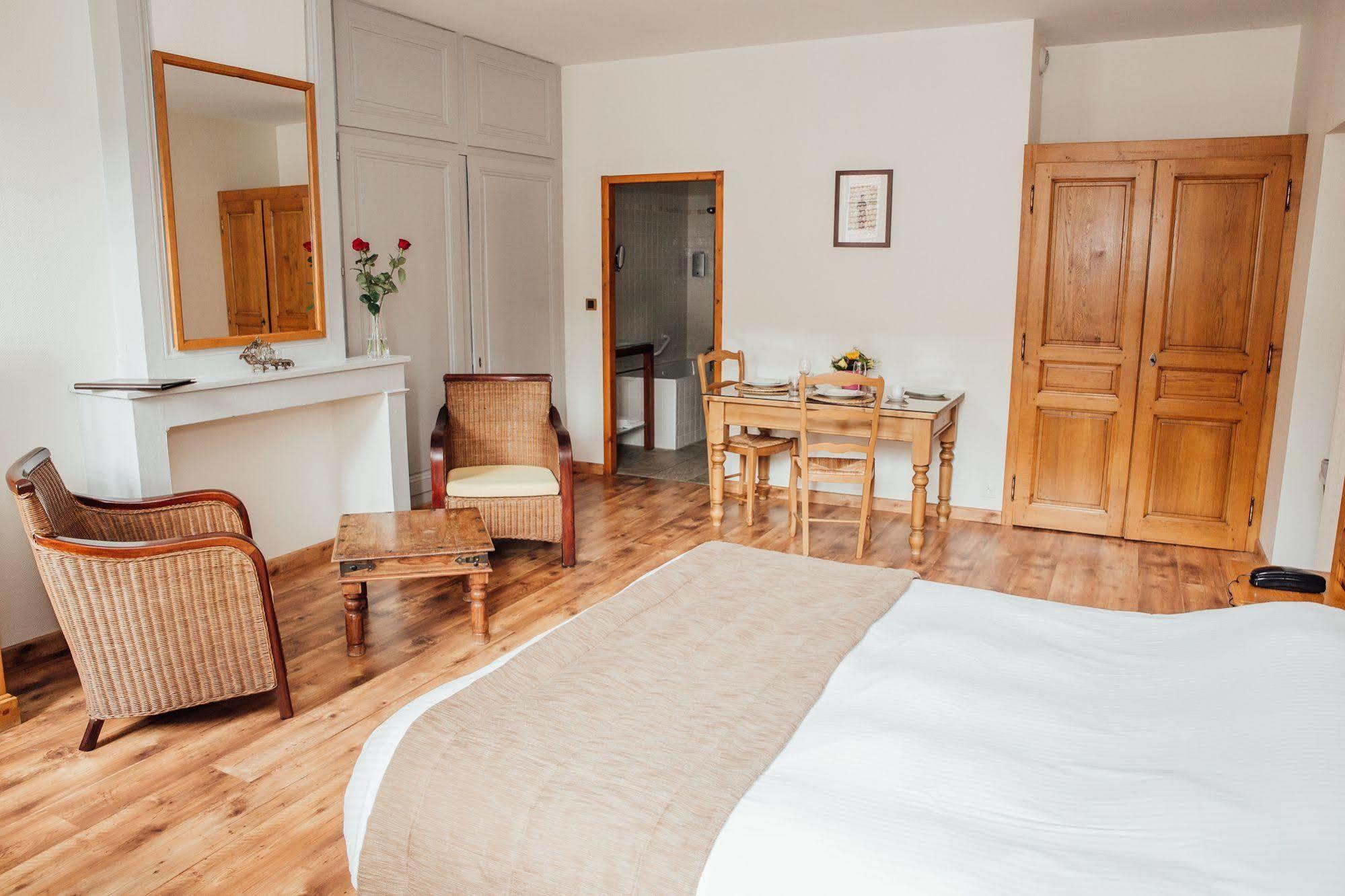 Appart Hotel Charles Sander Salins-les-Bains Exteriör bild